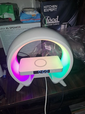 radio si boxa bluetooth si incarcator de iphone 