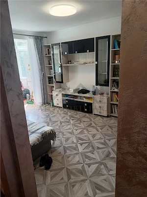 Apartament 2 camere decomandat in Podu Ros, 40 mp, Etaj 1