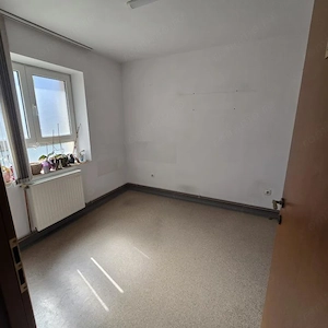 Apartament Adama( pretabil cabinet medical) - imagine 11