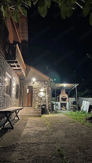 Cabana   Pensiune   Vila retrasa cu ciubar la munte Gura Teghii Varlaam Buzau 6 camere 4 bai 300mp