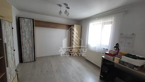 Duplex despartit prin zid dublu,4 camere,2 bai,Dumbravita Kaufland - imagine 13