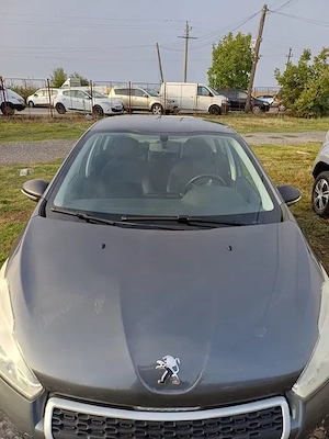 Peugeot 208,an 2014, disel - imagine 2