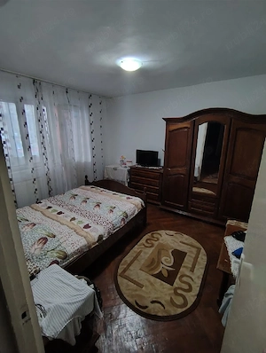 Se oferă spre vânzare apartament 4camere spațios in Drăgășani  - imagine 2