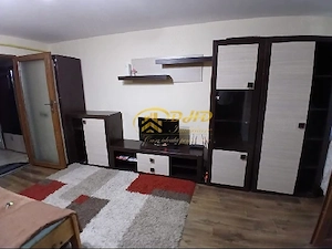 Garsoniera in zona Tatarasi, igienizata si renovata. - imagine 2