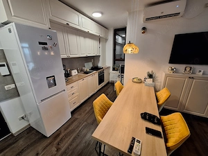 Apartament 3 camere, 70 mp utili, decomandat, 2 bai mari, 3 terase 10 mp, loc de parcare, centrala - imagine 5