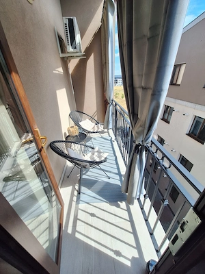 Apartament 3 camere, 70 mp utili, decomandat, 2 bai mari, 3 terase 10 mp, loc de parcare, centrala - imagine 7