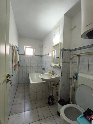 Apartament 2 camere, 41 mp, parter inalt, mobilat, in Alesd, jud.Bihor - imagine 11