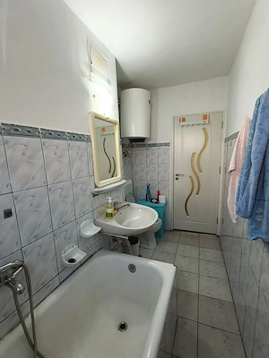 Apartament 2 camere, 41 mp, parter inalt, mobilat, in Alesd, jud.Bihor - imagine 10