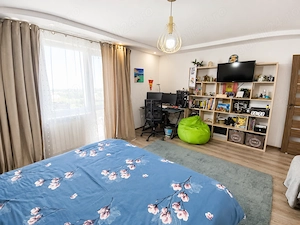 Vilă P+1 de vânzare în Vârfu Câmpului | 1.082 mp teren | Garaj 60 mp - imagine 2