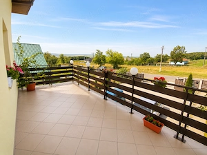 Vilă P+1 de vânzare în Vârfu Câmpului | 1.082 mp teren | Garaj 60 mp - imagine 8