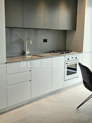 Apartament premium de inchiriat, la cativa pasi de plaja - imagine 10