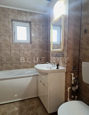 Apartament 2 camere situat pe Bd Mamaia in zona Spitalului Militar - imagine 12