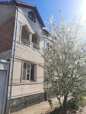 Vând urgent casă cu etaj - imagine 2