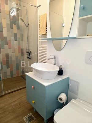 Apartament renovat 2026 în Summerland Mamaia - imagine 17