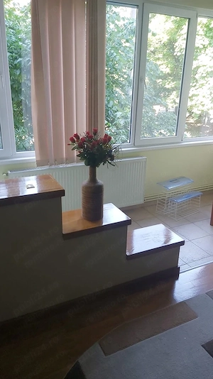 Închiriez apartament 3 camere Zona Piața Doina, Calea Șagului - imagine 2