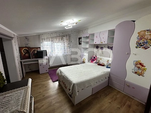Casa de vanzare cu 5 camere si teren 426 mp 2 fronturi Arhitectilor - imagine 5