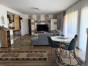 Sântana de Mureș - vânzare, casă 5 camere - teren 7,5 ari