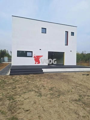 VILĂ PREMIUM CU SEMNĂTURĂ DE ARHITECT - DUMBRĂVIȚA – ZONA IKEA - imagine 2