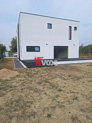 VILĂ PREMIUM CU SEMNĂTURĂ DE ARHITECT - DUMBRĂVIȚA – ZONA IKEA