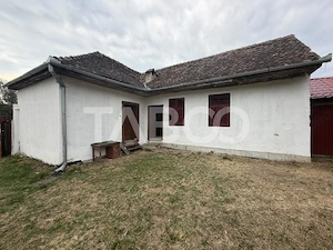 Casa de vacanta 3 camere anexa 720 m teren in Jibert Judetul Brasov - imagine 2