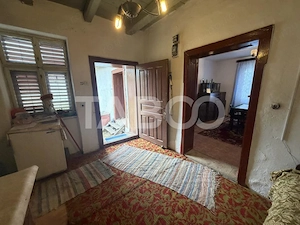 Casa de vacanta 3 camere anexa 720 m teren in Jibert Judetul Brasov - imagine 5