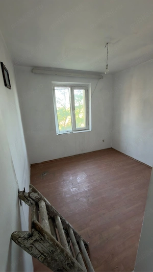 Apartament 3 camere Com Ghimpati - imagine 2