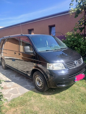 Vând mașina Volkswagen T5 lung