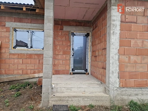 Duplex de vanzare cu 3 camere, localitate Izvin - imagine 2