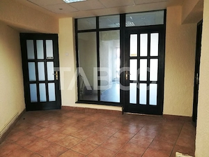 Spatiu de  birouri de vanzare  268 mpu etaj 1  zona Turnisor Sibiu - imagine 2