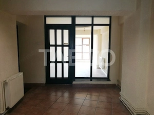 Spatiu de  birouri de vanzare  268 mpu etaj 1  zona Turnisor Sibiu - imagine 7