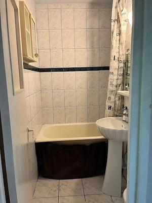 Închiriez apartament  - imagine 5