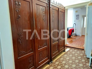 Casa si curte pretabila pentru 2 familii 980 mp teren liber Cisnadie - imagine 19