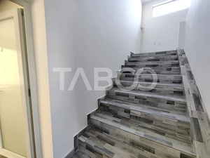 Spatiu comercial cu vitrina pe 3 niveluri cu suprafata utila de 915mp  - imagine 9