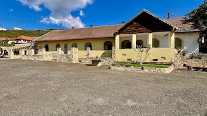 Proprietate cu uriaș potențial turistic, cramă, restaurant, saună și 2 ciubere | Țelna, Alba - imagine 2