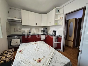 Apartament decomandat 3 camere 2 bai 66 mp parcare boxa Terezian Sibiu - imagine 8