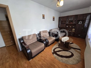 Apartament decomandat 3 camere 2 bai 66 mp parcare boxa Terezian Sibiu - imagine 3