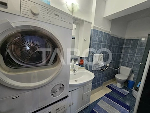 Apartament decomandat 3 camere 2 bai 66 mp parcare boxa Terezian Sibiu - imagine 6