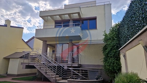 Casa / Vila zona Puskin D+P+E +terasa, 5 camere, 225 mp s. utila, 417 mp teren
