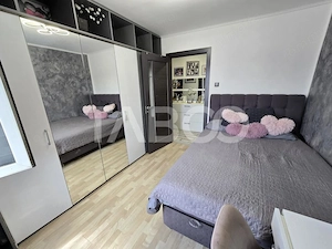 Apartament 3 camere mobilat 2 bai balcon pivnita Mihai Viteazul Sibiu - imagine 15