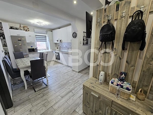 Apartament 3 camere mobilat 2 bai balcon pivnita Mihai Viteazul Sibiu - imagine 18