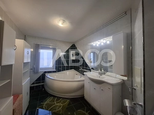 Apartament 5 camere de vanzare 138 mp utili zona Ciresica Sibiu - imagine 20