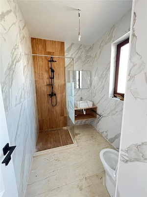 GIROC - DUPLEX DESPARTIT PRIN CARPORT - 4 CAMERE - TEREN MARE - imagine 5