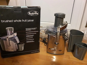Storcator de fructe si legume Breville Whole Fruit Juicer 700W Nou Nefolosit In Cutie