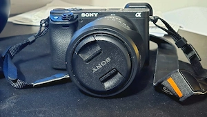 Sony A6400 (+ Sony 18-135, Sigma 56 1.4mm + alte accesorii)
