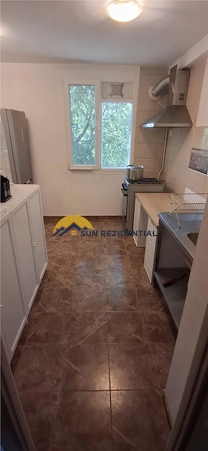 Brancoveanu, apartament 4 camere,boxa,bloc reabilitat - imagine 9
