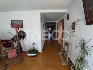 EXCLUSIVITATE Pensiune 9 camere 615 mpu 3600 mp teren in Fantanele - imagine 12