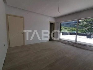 Casa superba de inchiriat 5 camere cu teren si piscina Cisnadie - imagine 18