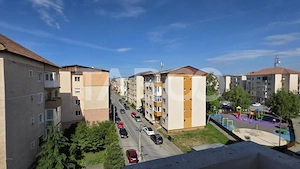Apartament cu 3 camere central ultrafinisat de vanzare in Sebes  - imagine 2