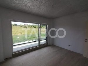 Casa superba de inchiriat 5 camere cu teren si piscina Cisnadie - imagine 17