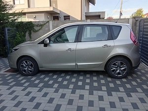 Renault Scenic 1300 euro